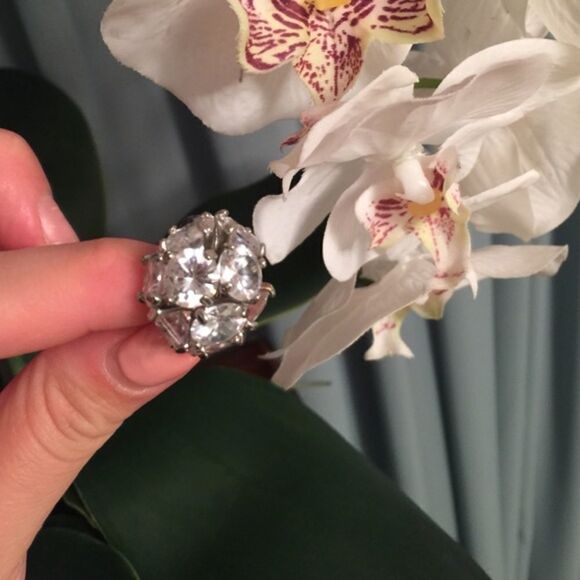 🎉1 hr sale🎉Cache ring - Picture 1 of 4